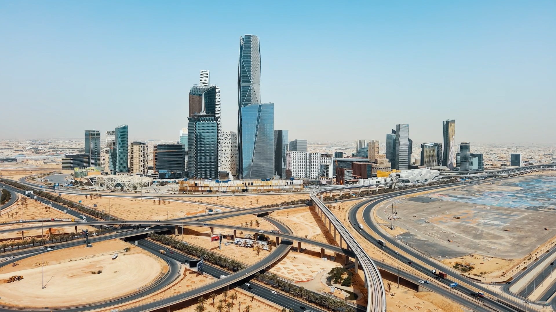 Alayuni: Pioneering Construction Excellence in Saudi Arabia’s Vision 2030