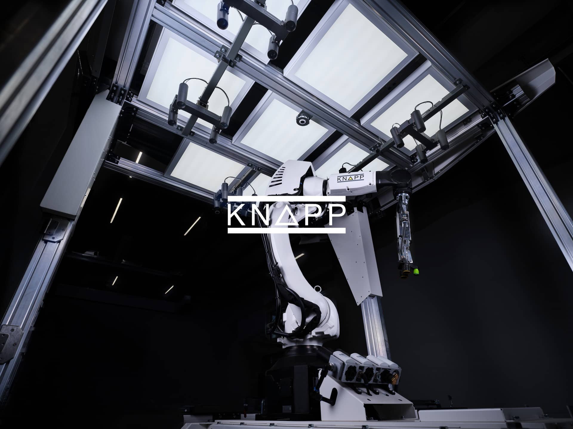 How AI, Robots, and Automation Solutions enable next generation warehousing